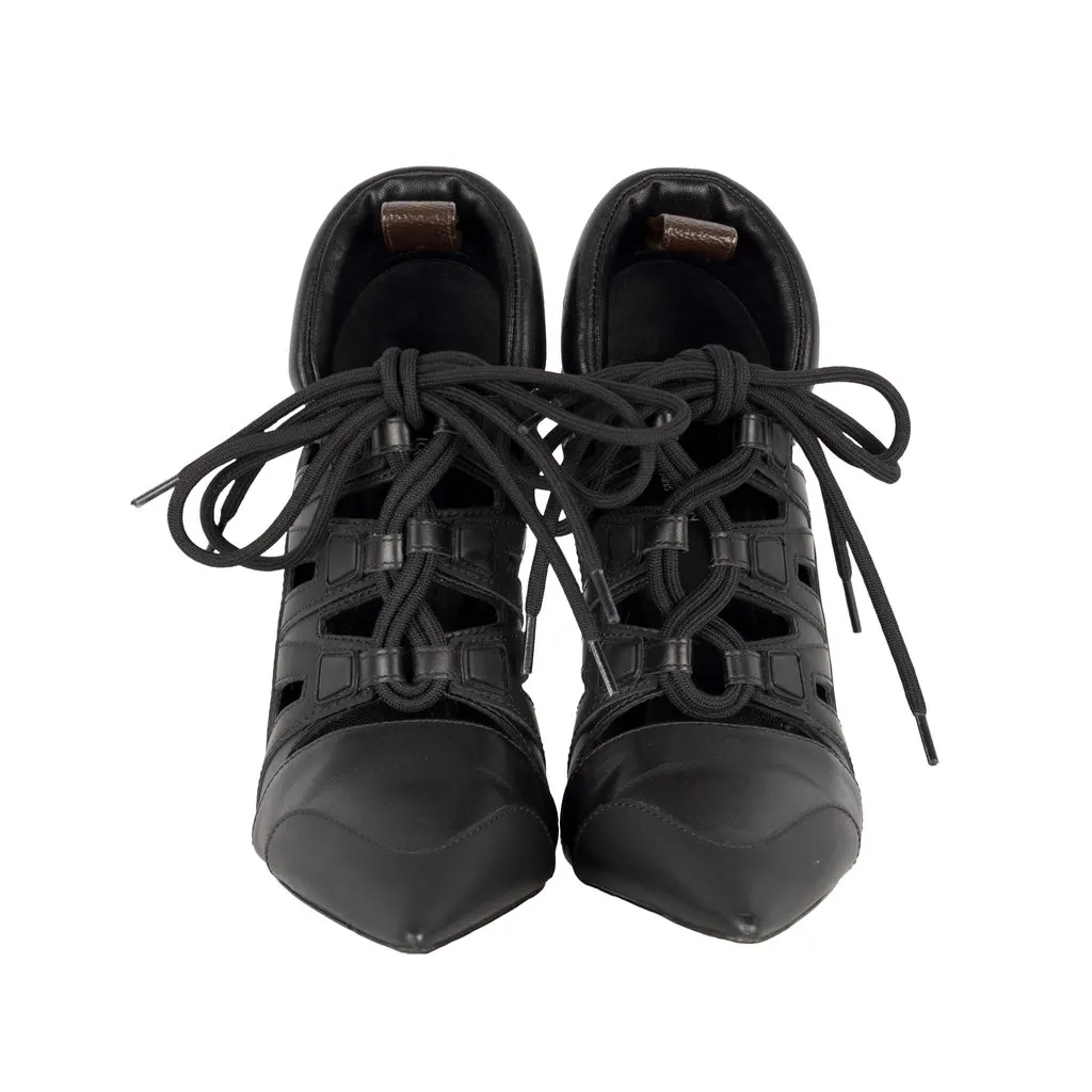 Louis Vuitton Streamline Lace-up Pumps - '10s Black Lace Good - Back View