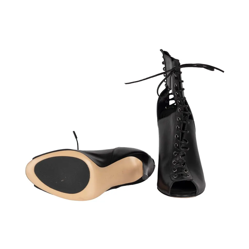 Gianvito Rossi Lace-up Ankle Boots - '10s Red Lace Good - Model View