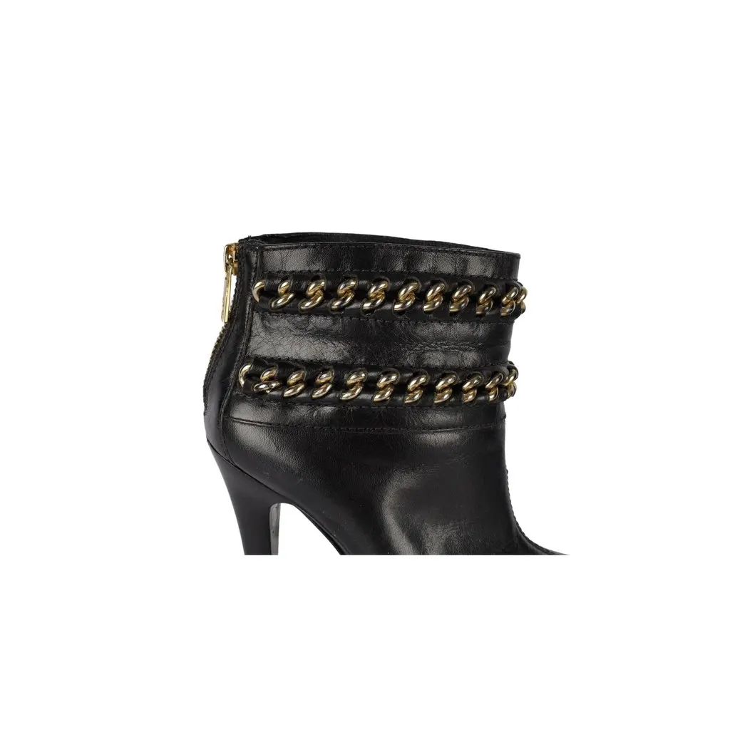 Tory Burch Ankle Boots with Chain Details - '10s Black Leather Good - Model View