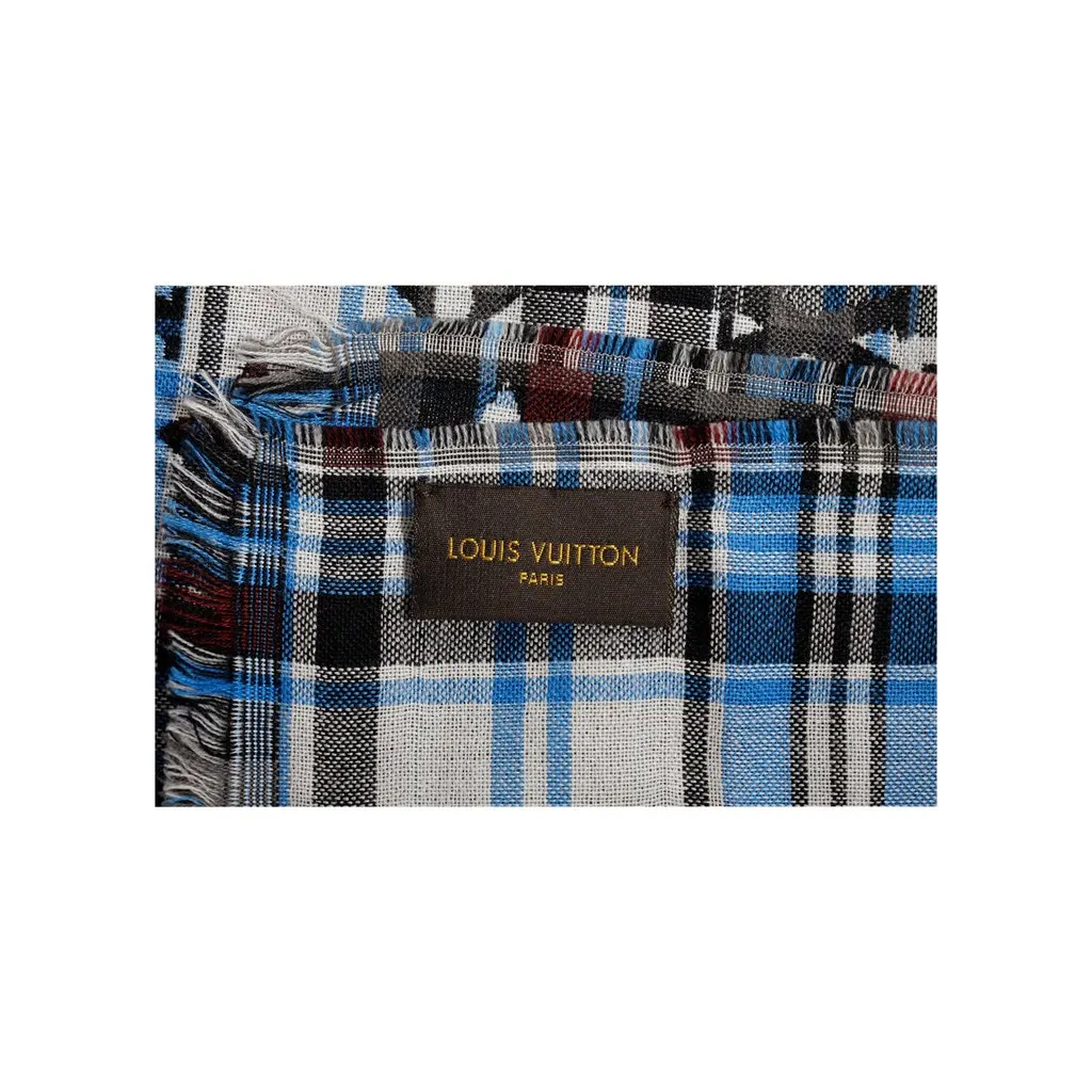 Louis Vuitton Monogram Plaid Scarf - '10s Red Wool Good - Model View