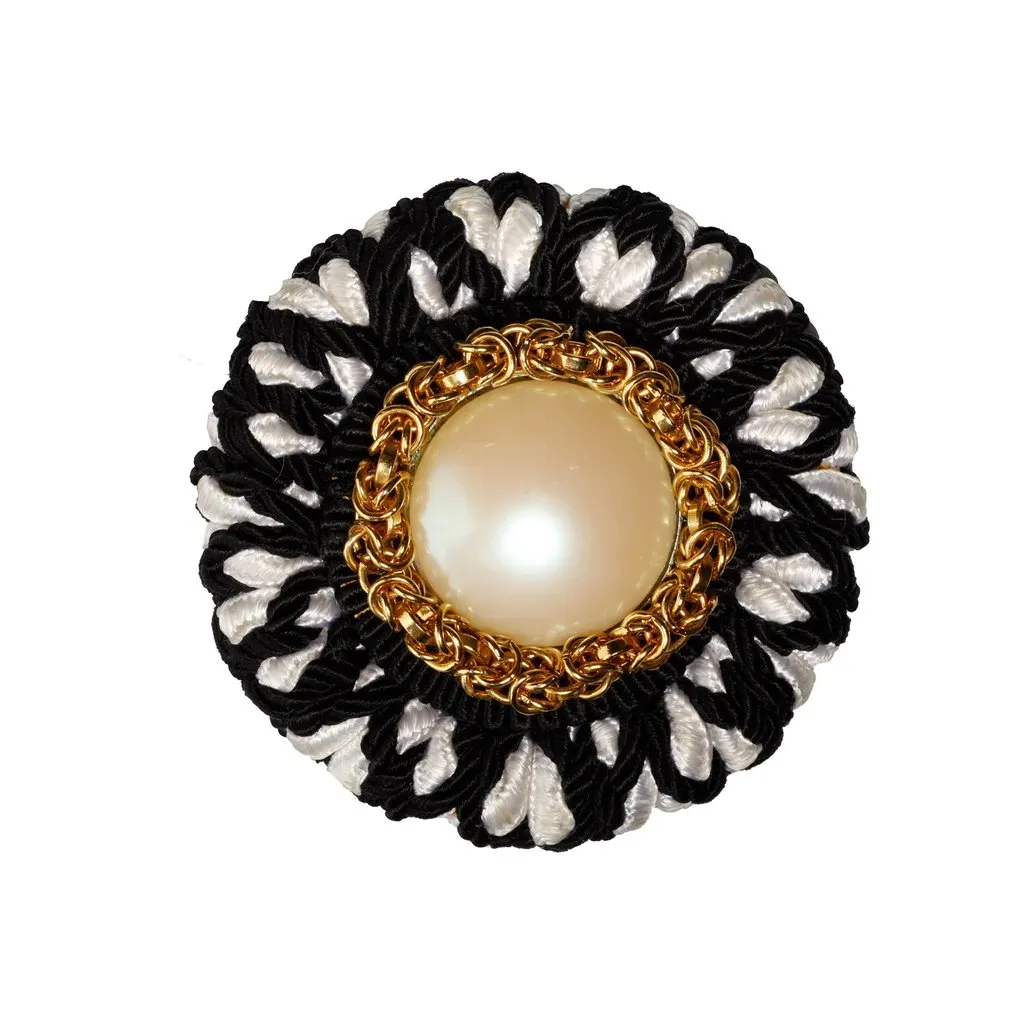 Unsigned Vintage Brooch - '90s Black Good - Front View