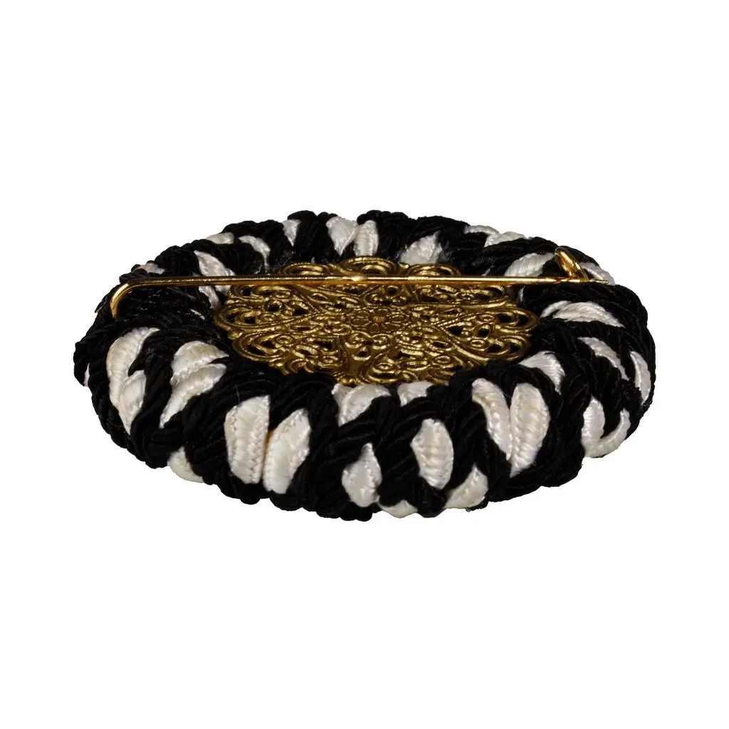 Unsigned Vintage Brooch - '90s Black Good - Model View