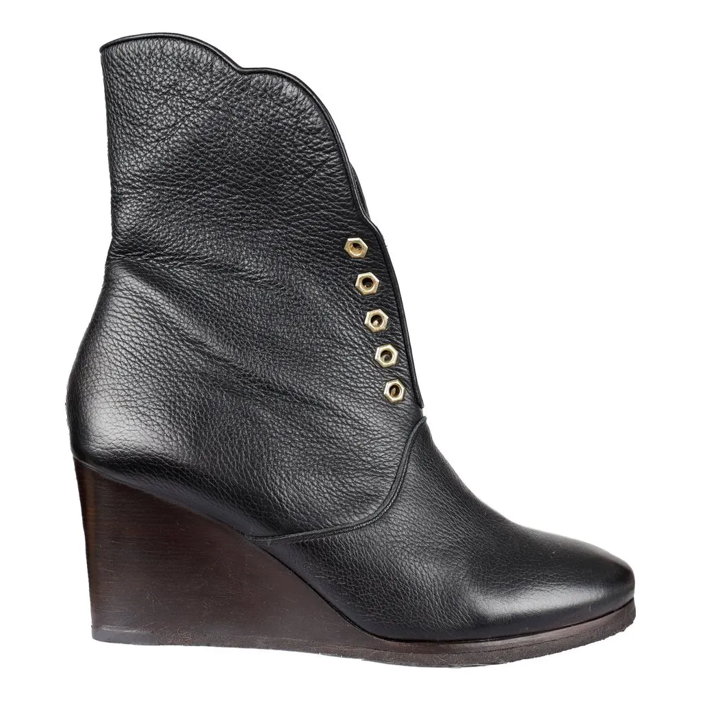 Chloé Eyelet Ankle Boots - '10s Black Leather Good - Front View