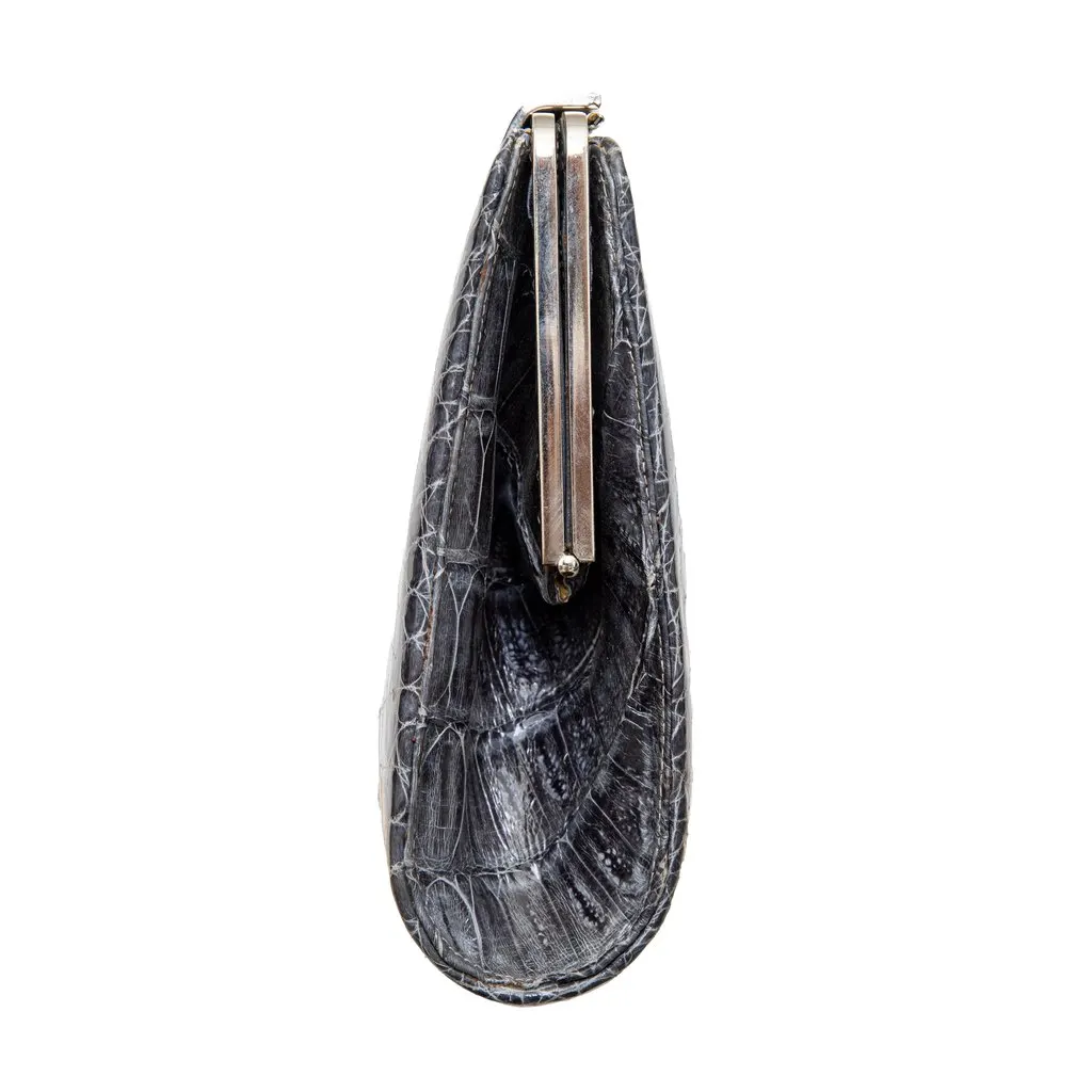 Unsigned Exotic Animal Leather Clutch - '90s Grey Leather Good - Model View