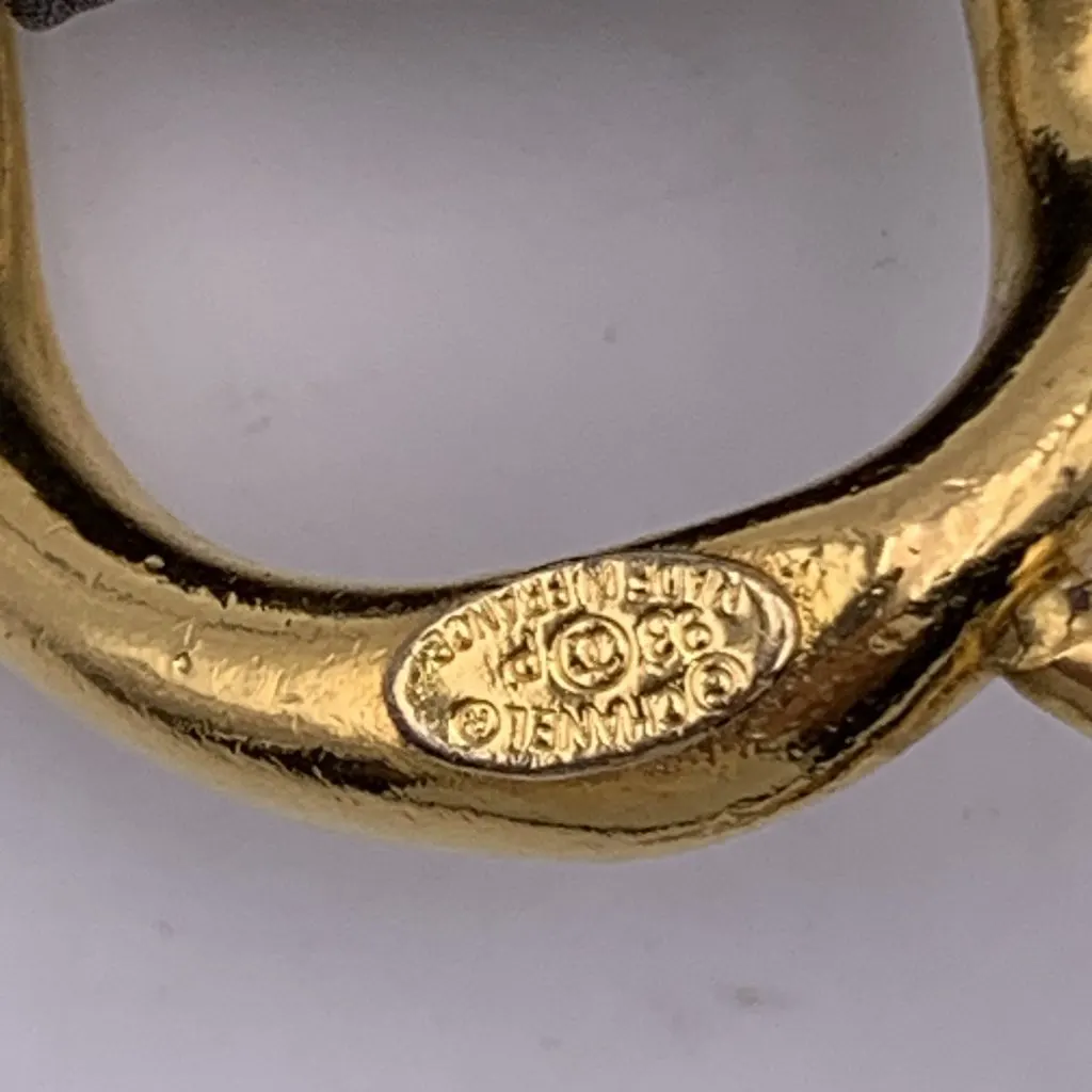 Chanel Belt Gold Leather Good - Box View