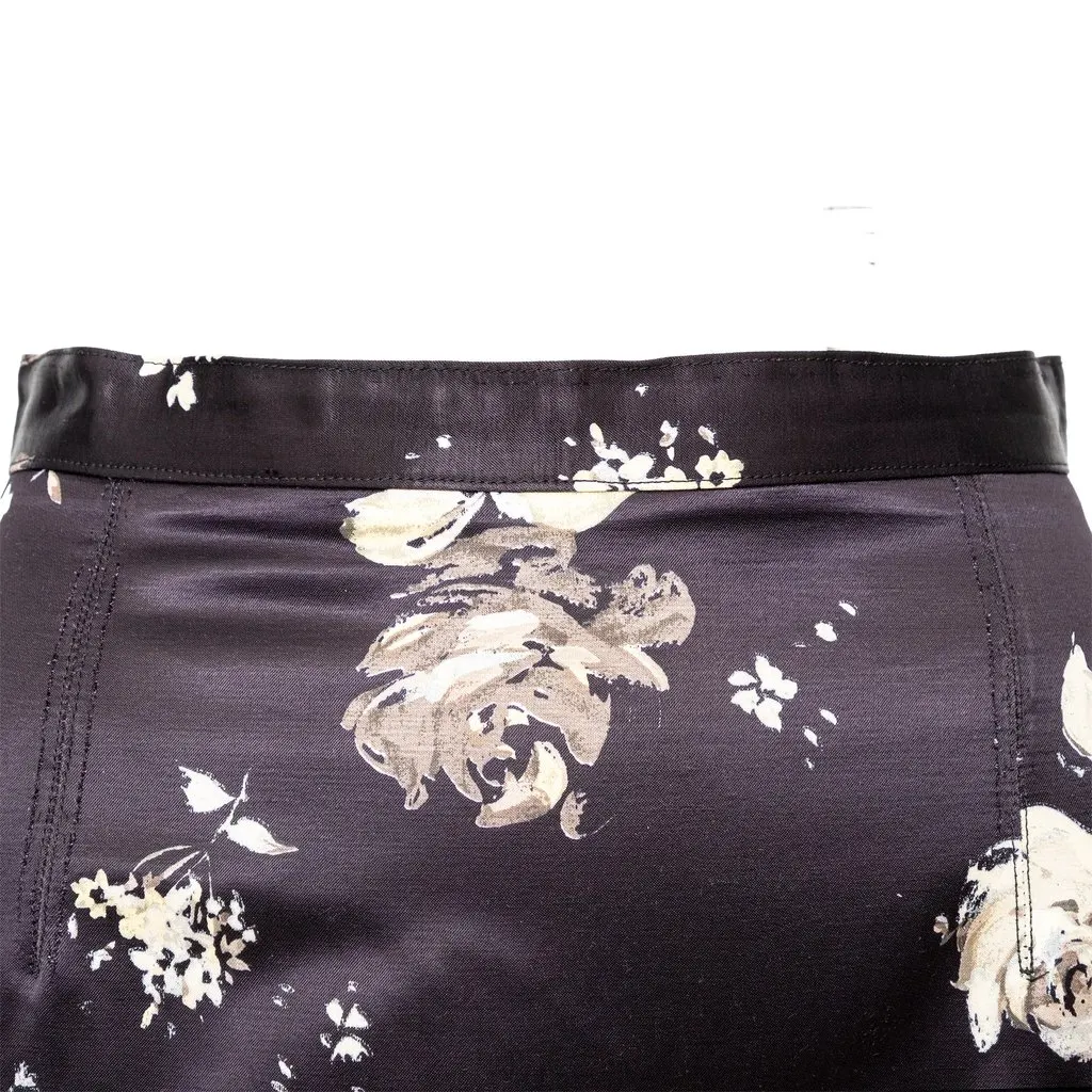 Roberto Cavalli Flower Printed Skirt - '00s Black Good - Model View