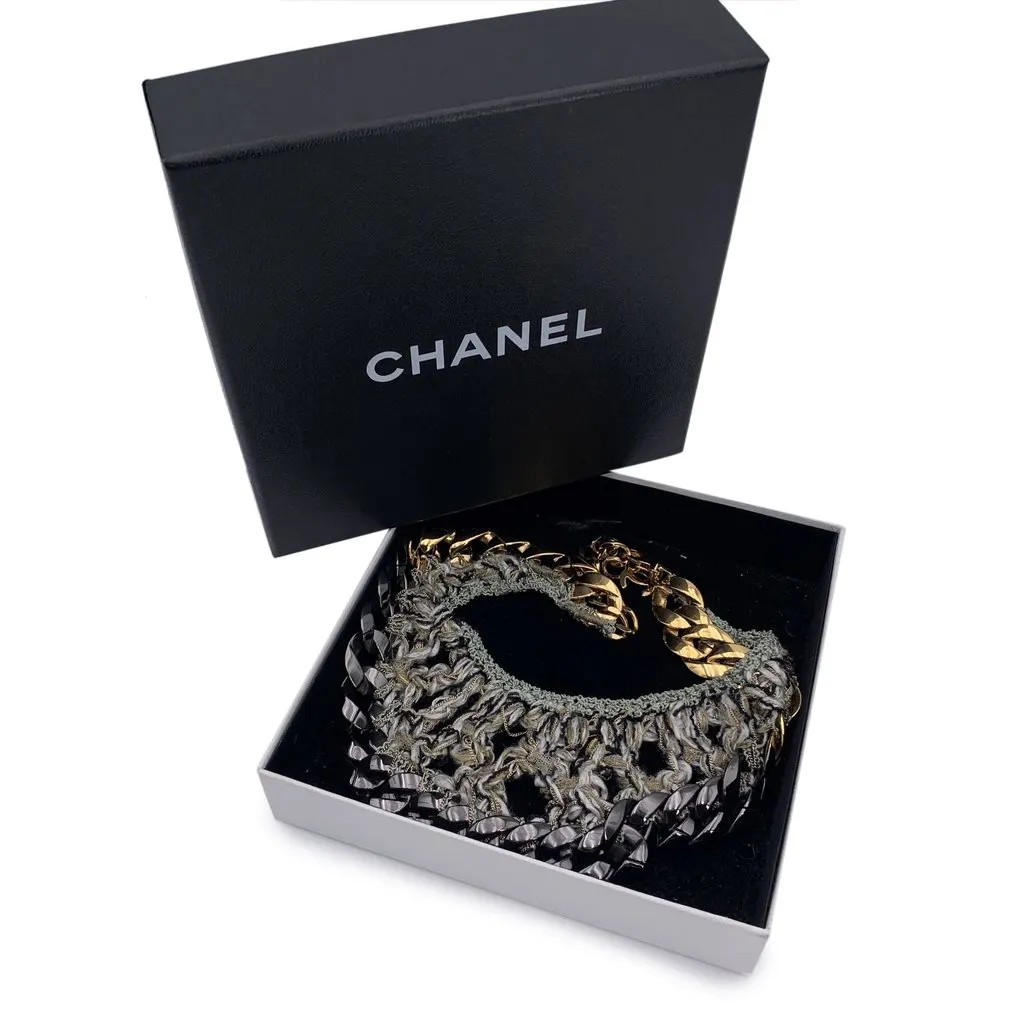 Chanel Necklace Grey Lace Good - Inside View