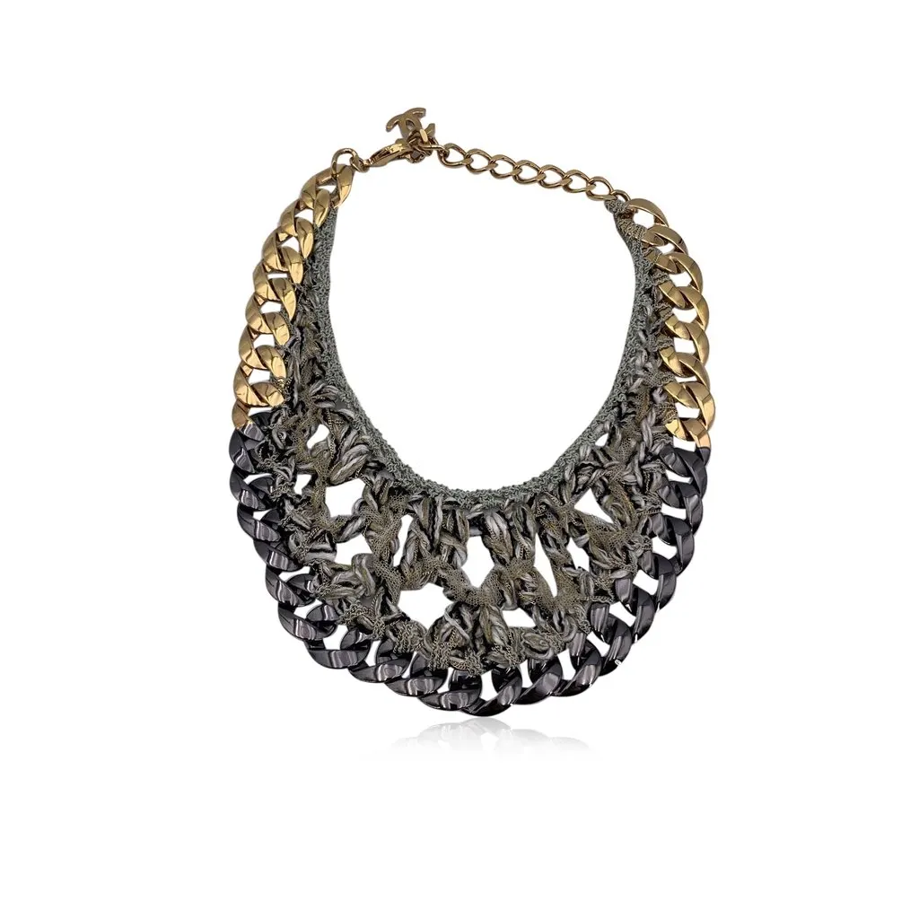 Chanel Necklace Grey Lace Good - Box View