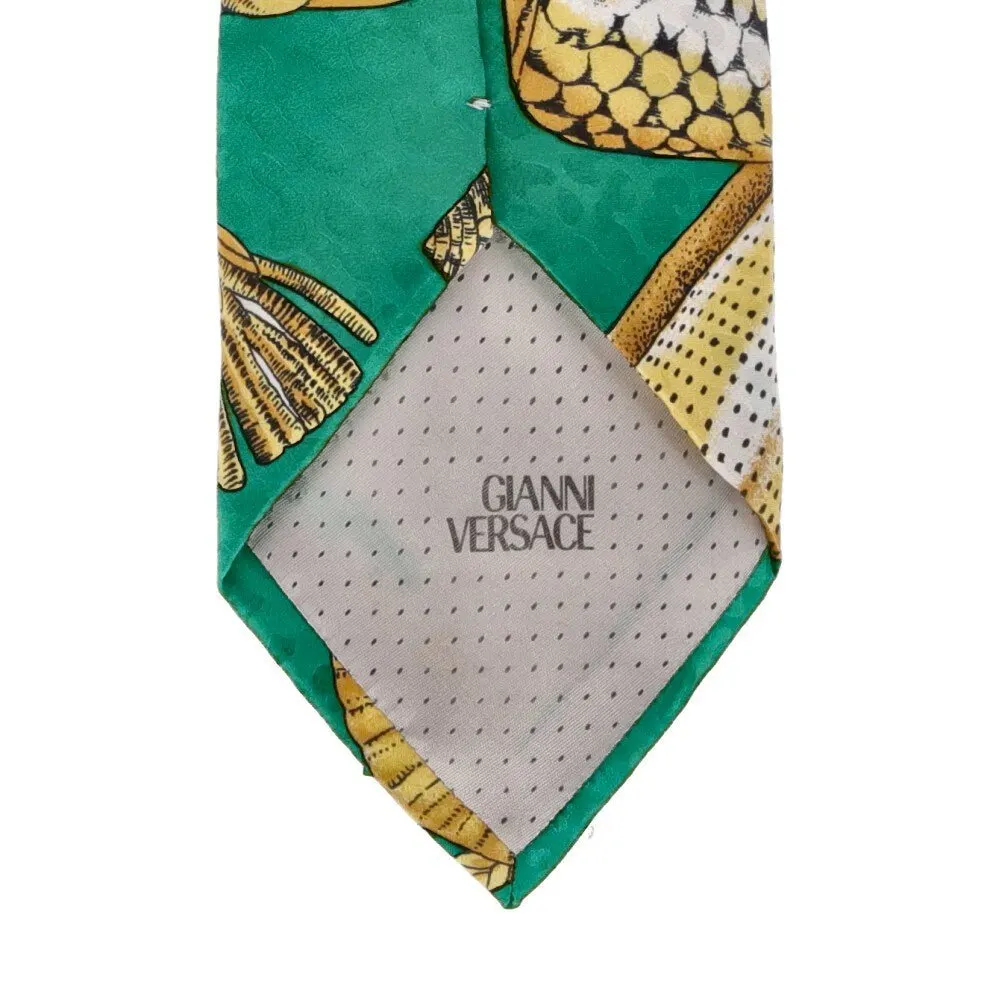 Gianni Versace Green Printed Silk Tie - '90s Green Silk Good - Model View