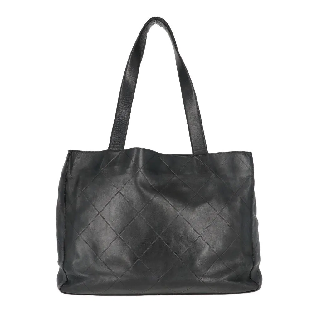 Chanel Black Leather Tote Bag - 2000s Black Leather Good - Model View