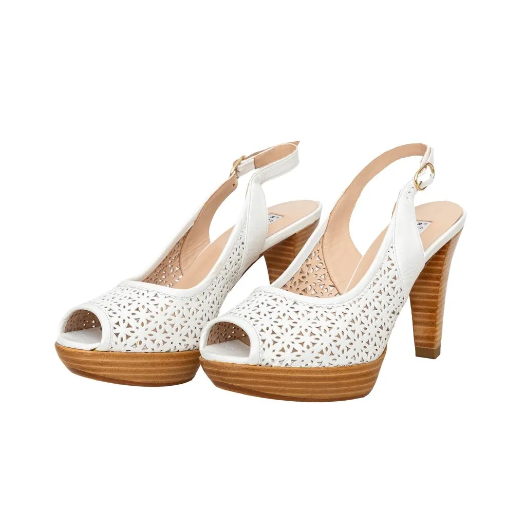 Unsigned Fratelli Rossetti Perforated Leather Heel Sandals - '10s Brown Leather Good - Model View