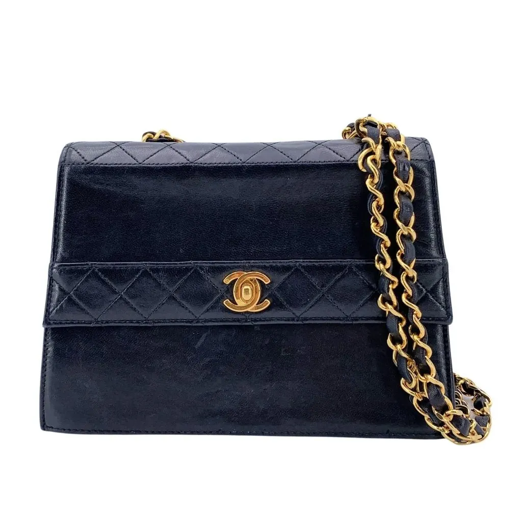 Chanel Crossbody Bag Vintage Trapezio Black Leather Good - Front View