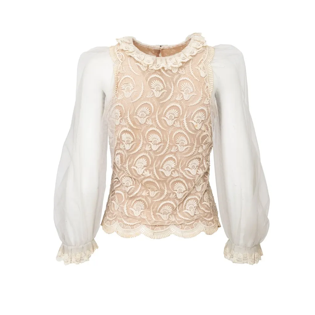 Unsigned Top - '00s Beige Lace Good - Model View