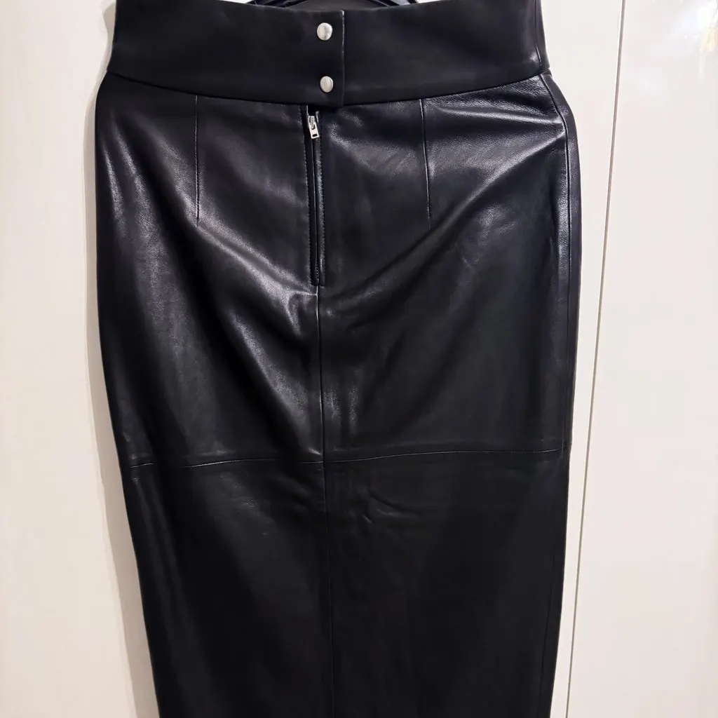Iro High-quality leather skirt Black Leather Never worn - Back View