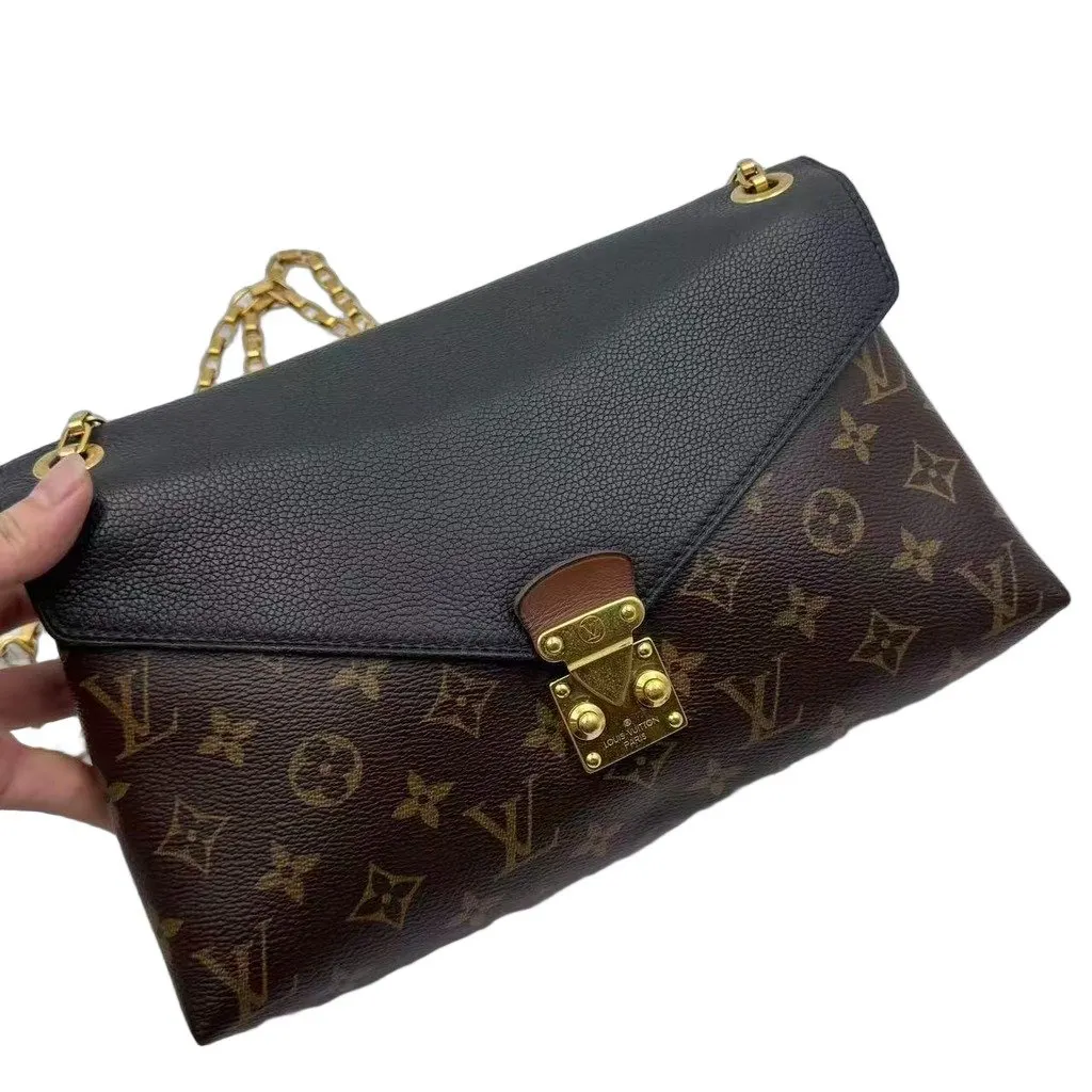 Louis Vuitton Pallas chain black monogram