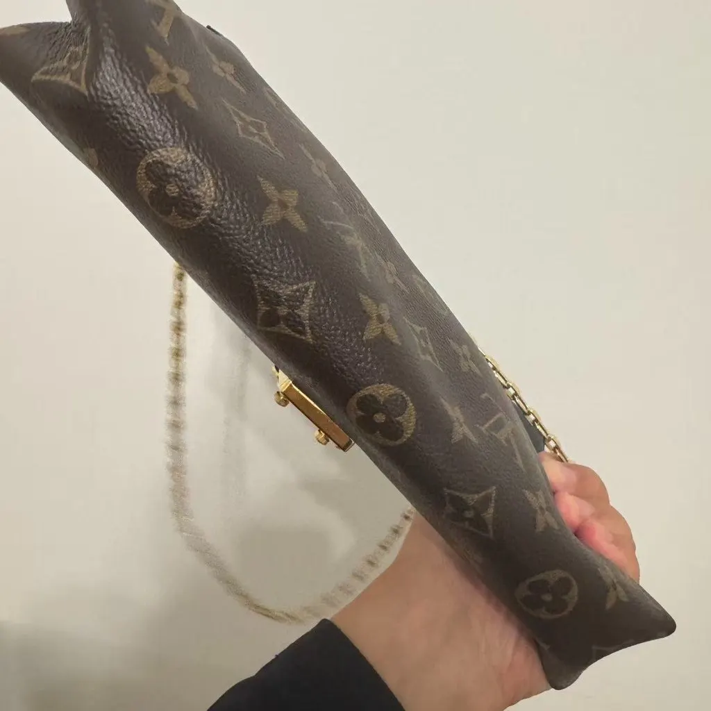 Louis Vuitton Pallas chain black monogram Brown Leather Good - Inside View