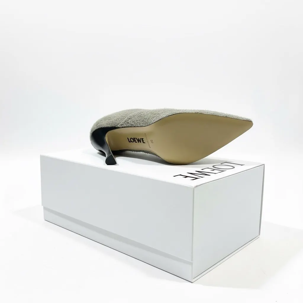 Loewe Loewe Cómic Folded Pumps Khaki Suede Never worn, with tag - Back View