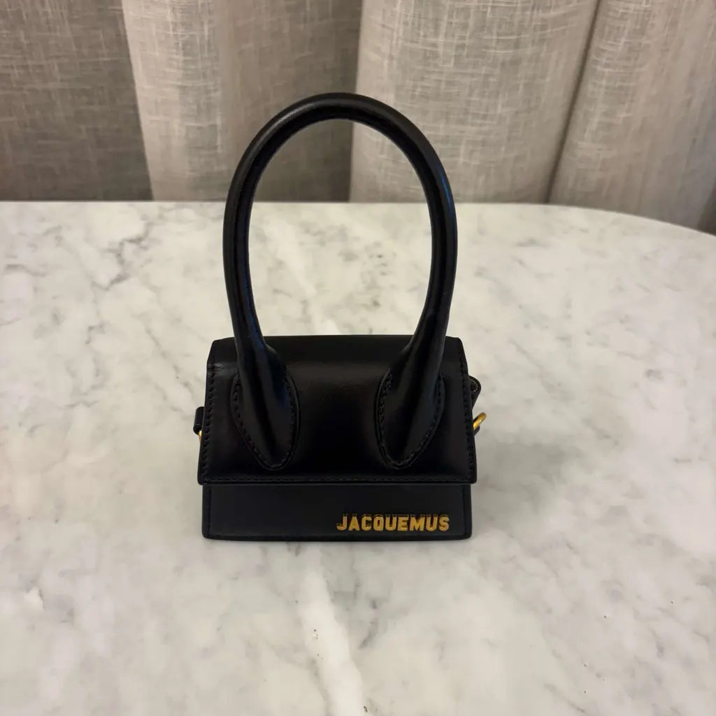 Jacquemus Le Chiquito Black Leather Gold Very good - Inside View