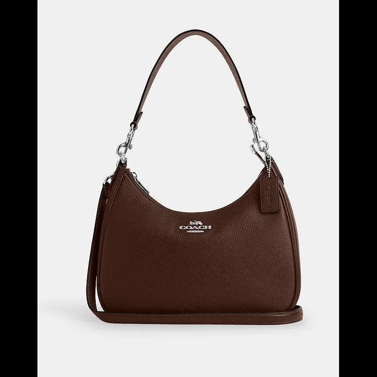 Coach Teri Hobo