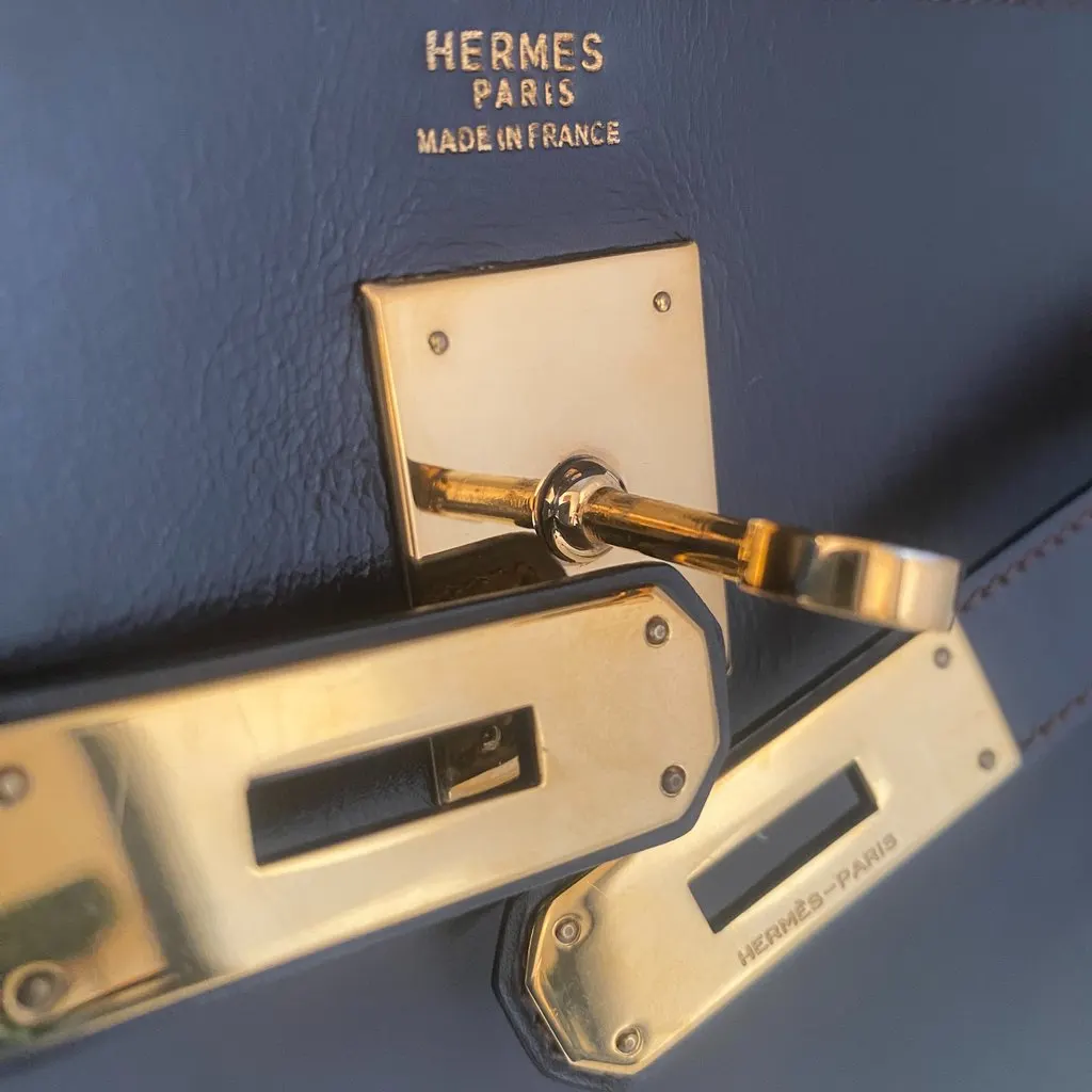 Hermès Kelly 32 Brown Box (Chocolat) Calf Gold Hardware (GHW) Brown Leather Good - Box View