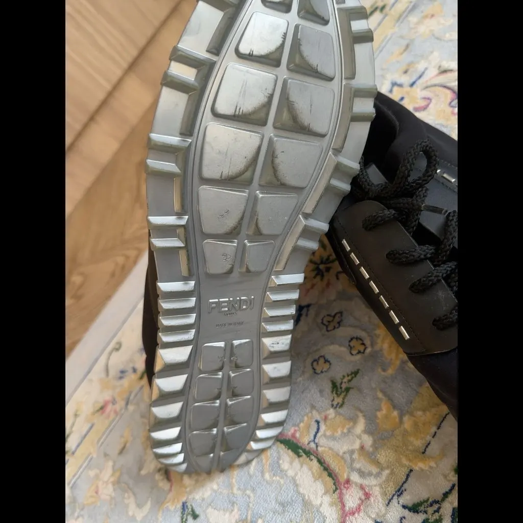 Fendi Fendi Roma Men’s Black Sneakers Size 9 Made in Italy 7E1052 Black Leather Very good - Inside View