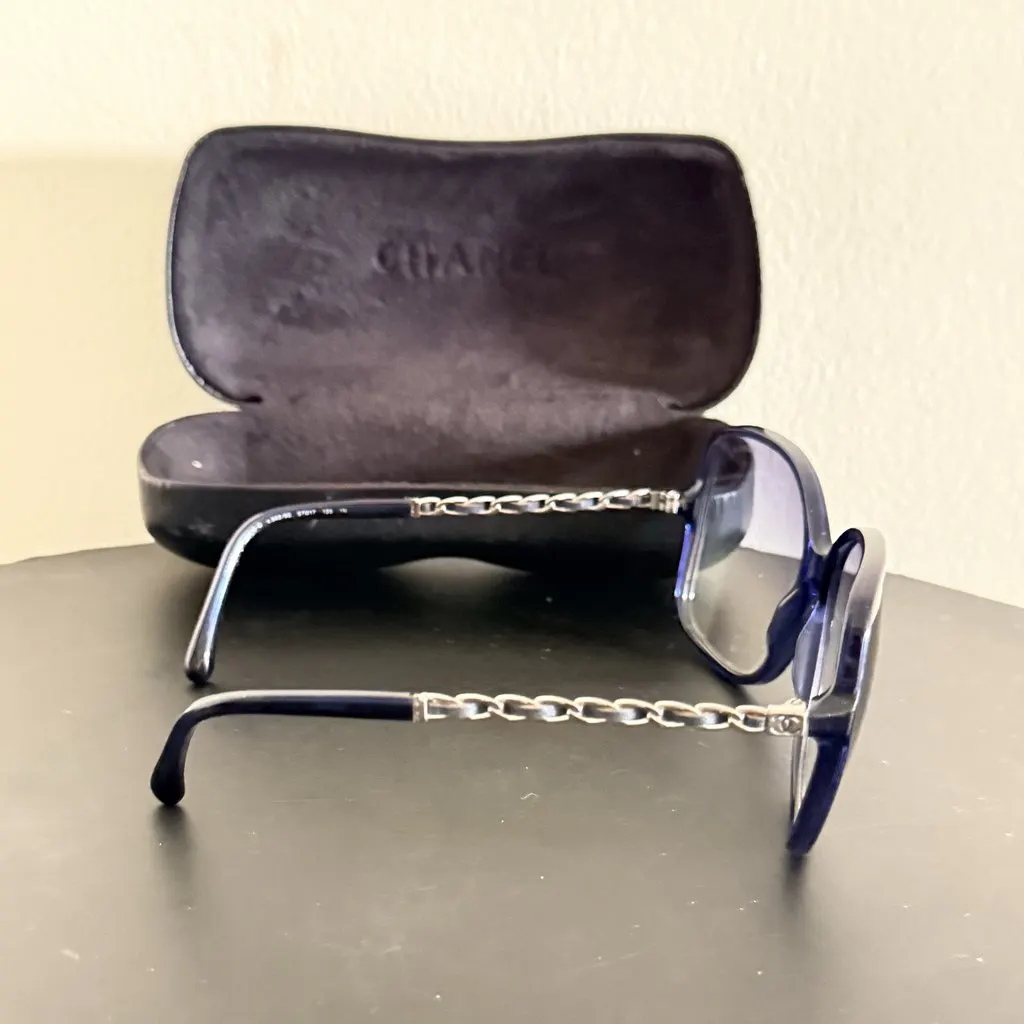 Chanel Chanel Blue Color Shades Blue Good - Model View