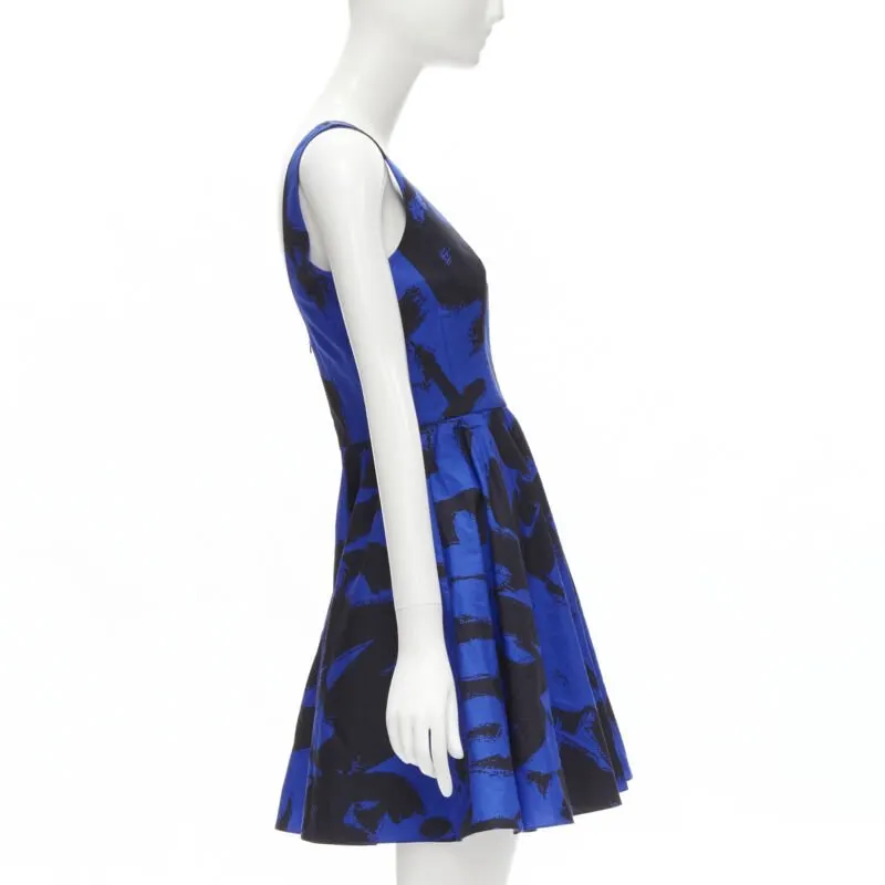 Alexander McQueen Abstract Fit Dress Blue Cotton Never worn - Model View