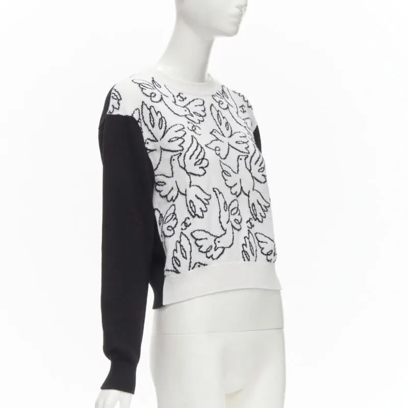Chanel Dove CC Pullover White Cashmere Never worn - Inside View