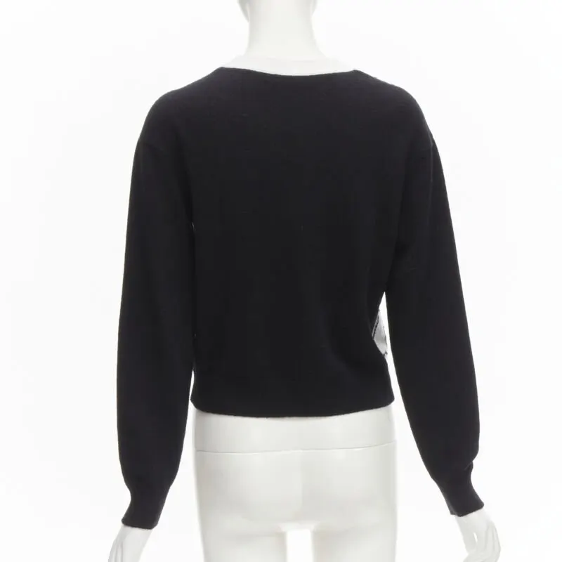 Chanel Dove CC Pullover White Cashmere Never worn - Box View