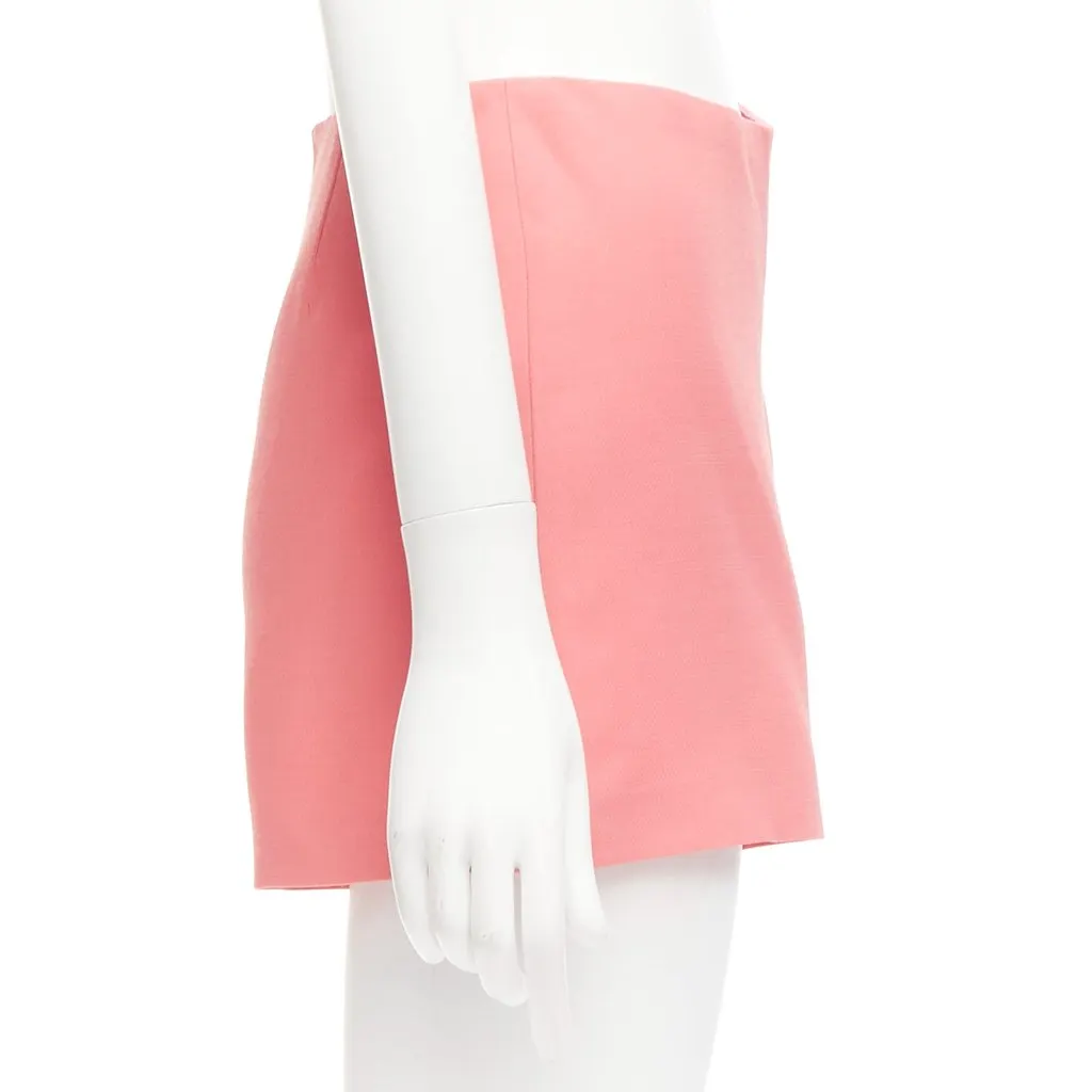 Valentino Wide Wool Shorts Pink Wool Never worn - Model View