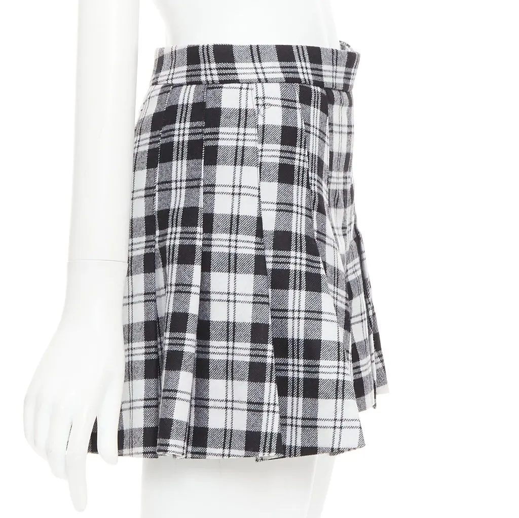 Red Valentino Black Wool Skirt Black Wool Very good - Model View