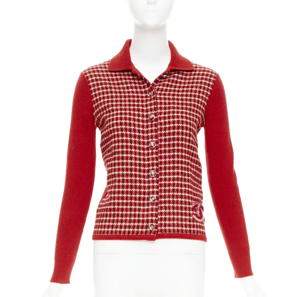 Chanel Red Cashmere Knitwear Red Cashmere Very good - Front View