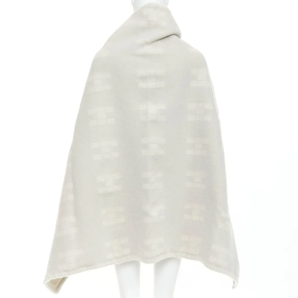 Hermès Grey Cashmere Scarf Grey Cashmere Fair - Front View