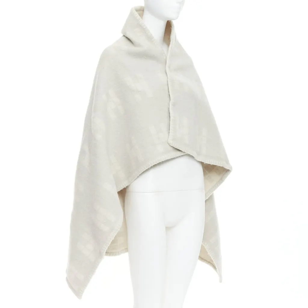 Hermès Grey Cashmere Scarf Grey Cashmere Fair - Inside View
