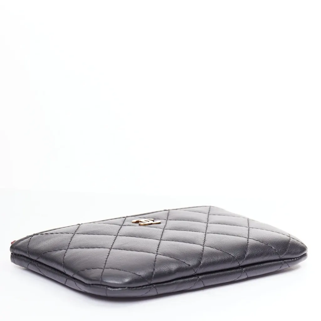 Chanel CLASSIC SMALL ZIPPED POUCH Black Leather Very good - Model View