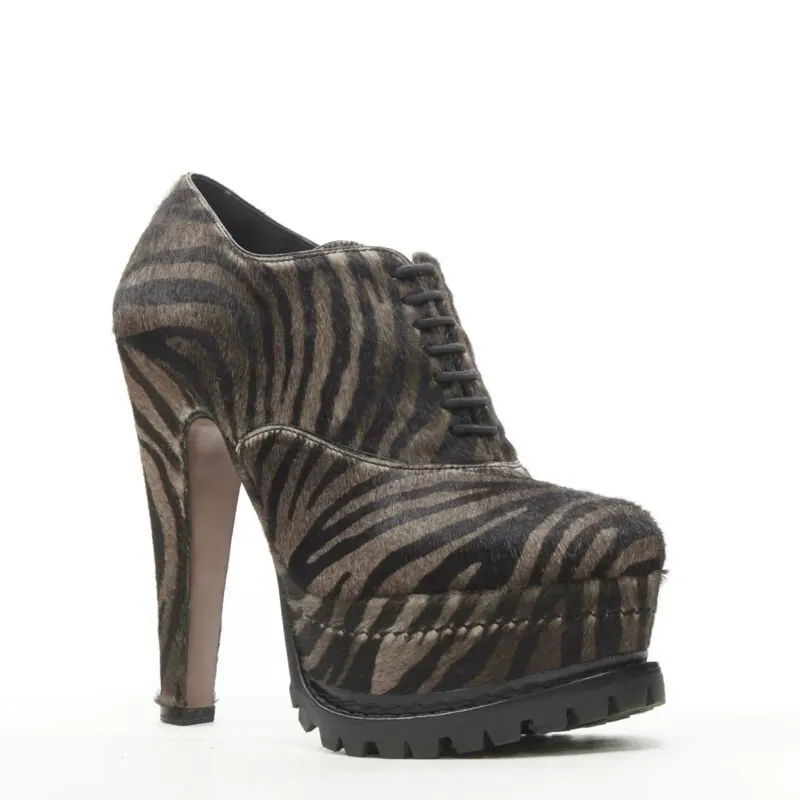 Alaïa Zebra Stripe Sole Bootie Brown Leather Never worn - Back View
