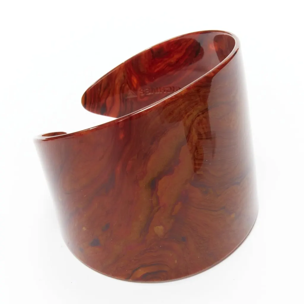 Toga Archives Brown Black Marble Cuffs Black Plastic Fair - Model View