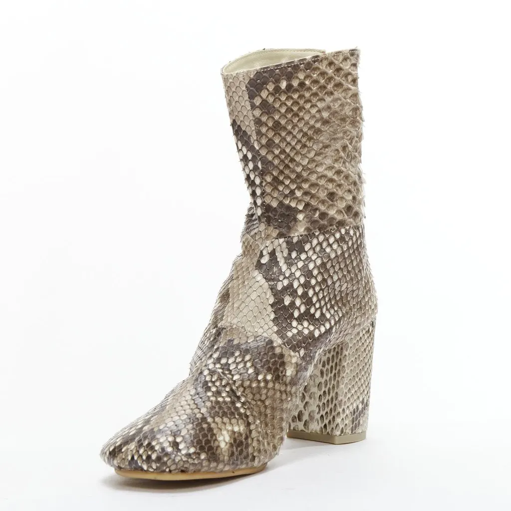 Junya Watanabe Scaled Leather Toe Boots Beige Leather Very good - Model View