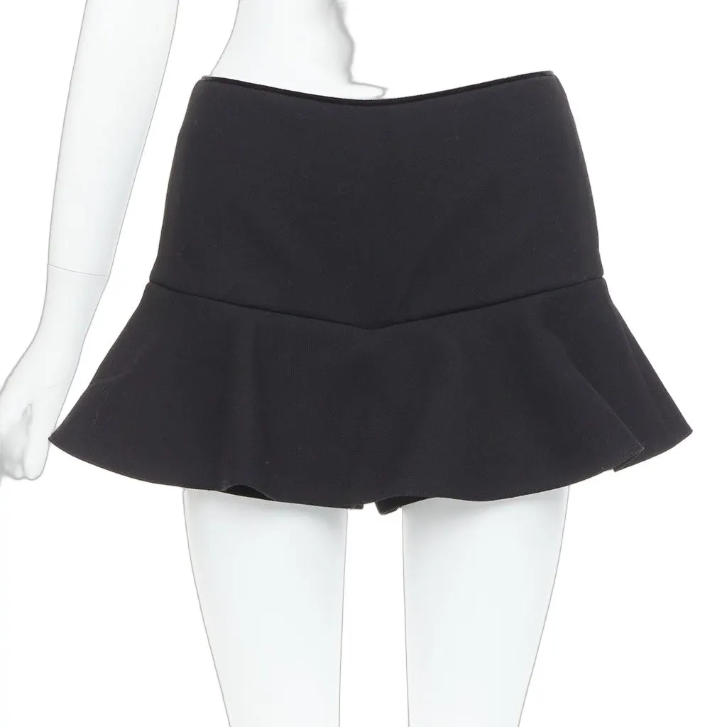 Red Valentino Ruffle Skort Shorts Black Polyester Very good - Front View