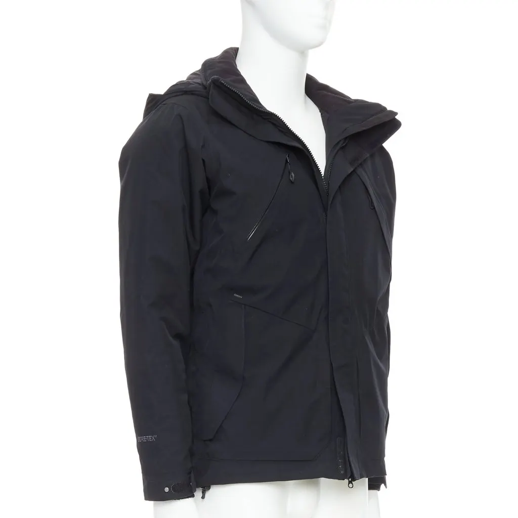 Goldwin Black Coat Black Good - Model View