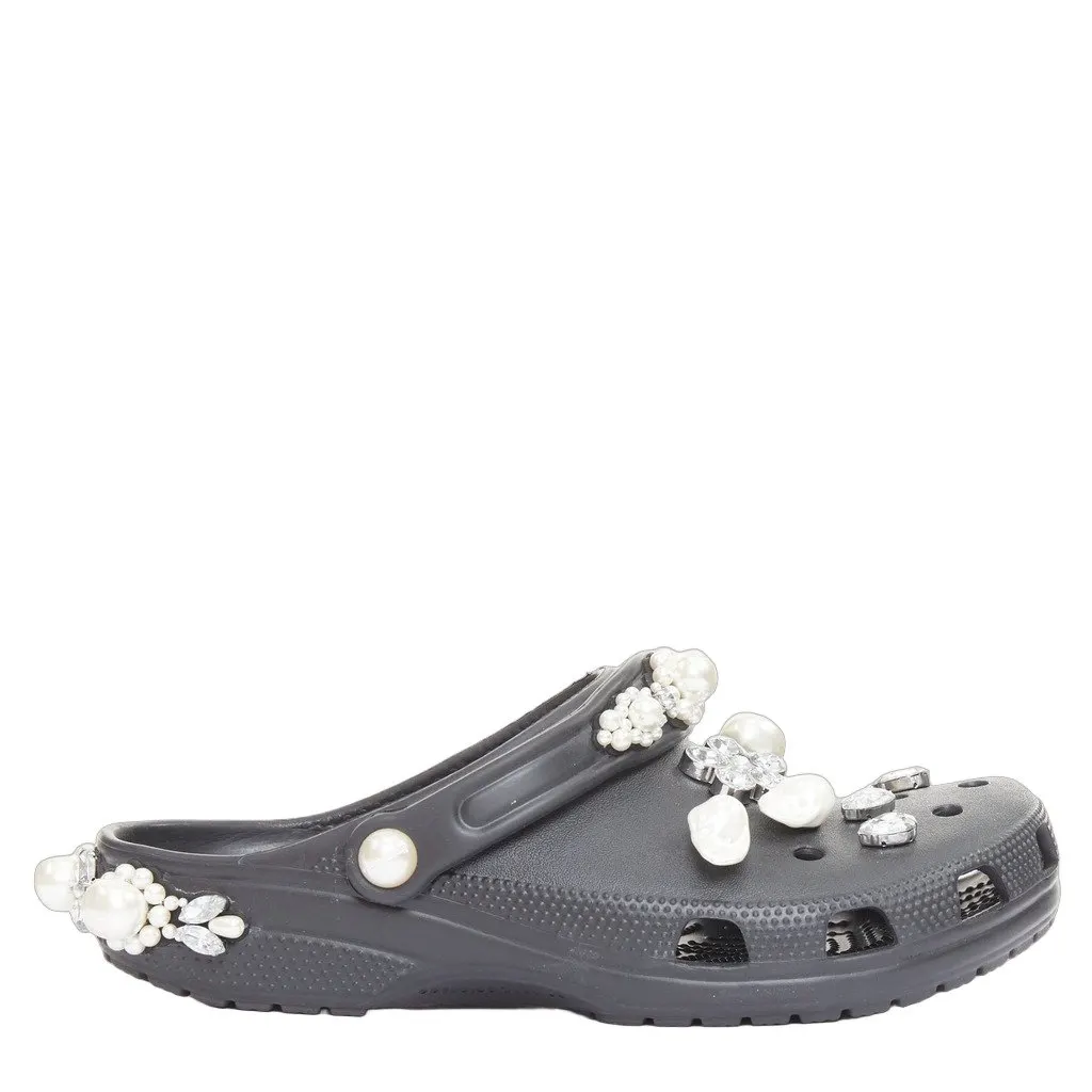 Unsigned Black Rubber Sandals Black Rubber Good - Front View