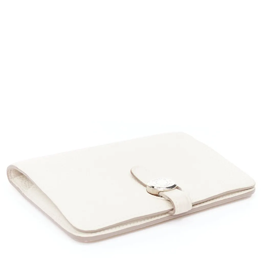 Hermès Dugon Duo Beige Leather Fair - Model View