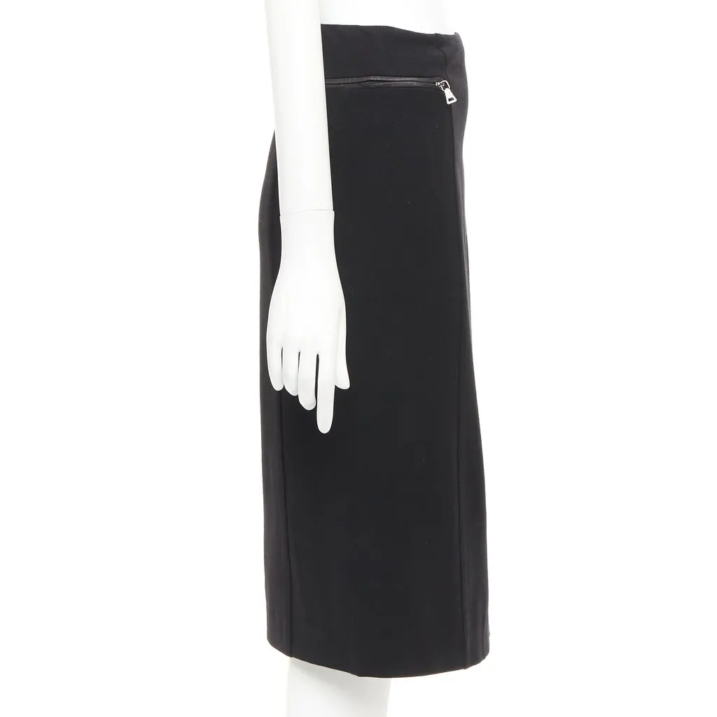 Prada Black Wool Skirt Black Wool Very good - Model View