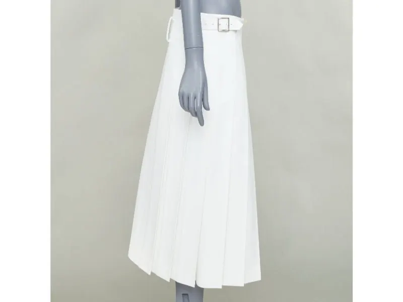 Comme Des Garcons White Shorts White Good - Model View