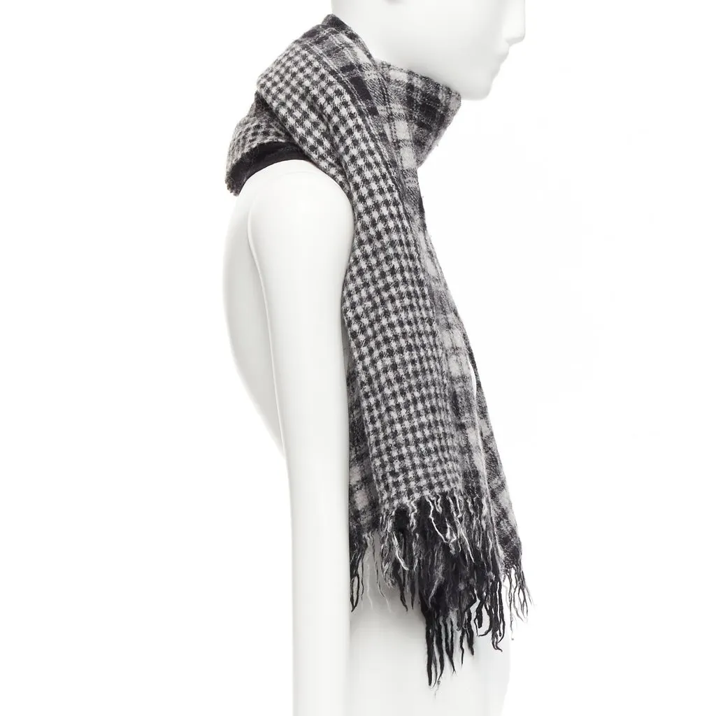 Yohji Yamamoto Check Fringe Scarf Grey Wool Very good - Model View