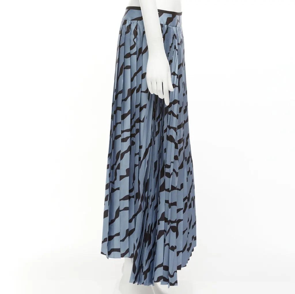 VICTORIA, VICTORIA BECKHAM Diagonal Print Skirt Blue Polyester Never worn - Model View