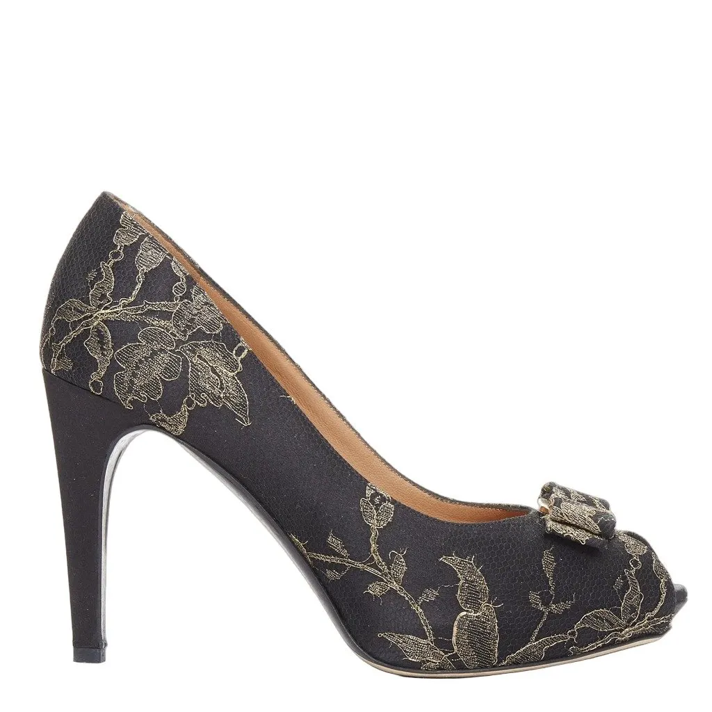 Salvatore Ferragamo Teodora Black Silk Very good - Front View