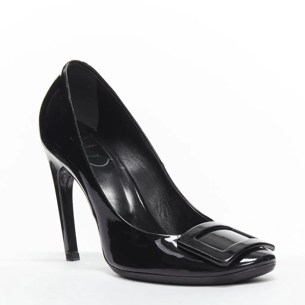 Roger Vivier Buckle Curved Pumps Black Good - Front View