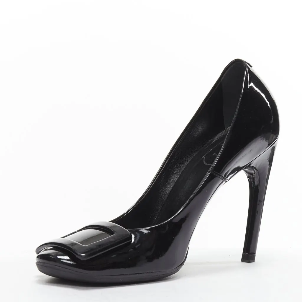 Roger Vivier Buckle Curved Pumps Black Good - Box View
