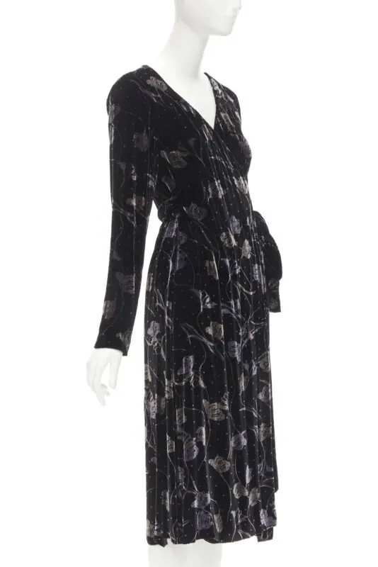 Diane von Furstenberg Velvet Wrap Dress Black Velvet Never worn - Inside View